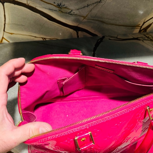 Louis Vuitton Rose Pop Monogram Vernis Alma GM Bag - Picture 12 of 16